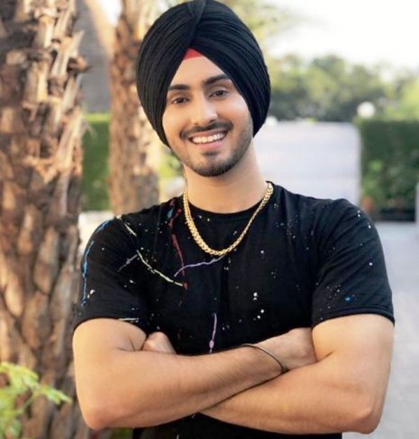 Rohanpreet Singh Punjabi singer Wiki ,Bio, Profile, Unknown Facts and Family Details revealed